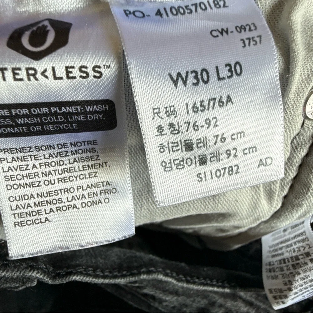 LEVI STRAUSS & CO 512 Men’s Jeans Size 30/30 Black